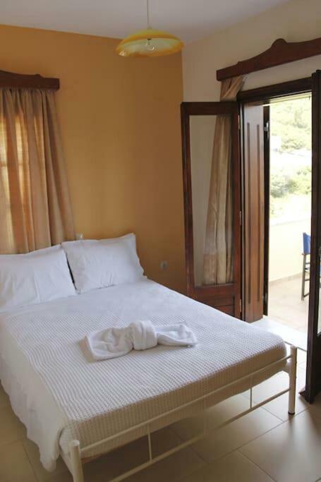 Villa Paradise Samos Town Buitenkant foto